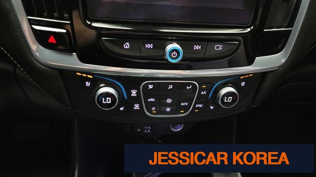 2022 Chevrolet Traverse - Thumbnail 2