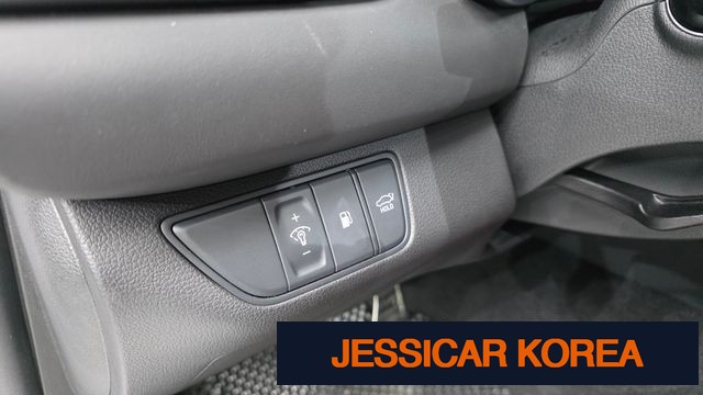2024 Genesis The New G70 - Thumbnail 11