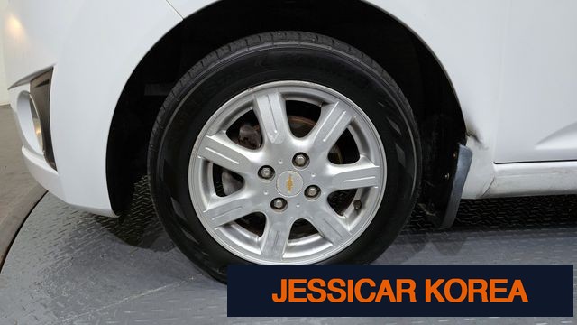 2012 Chevrolet Spark - Thumbnail 3
