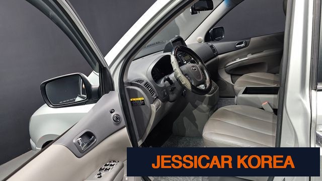 2014 Kia Carnival R - Thumbnail 4