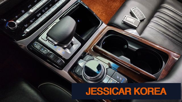 2016 Genesis EQ900 - Thumbnail 19