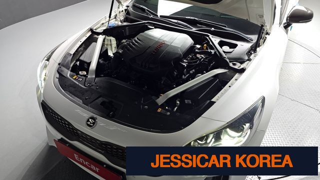 2019 Kia Stinger - Thumbnail 9