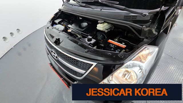 2016 Hyundai Grand Starex - Thumbnail 4