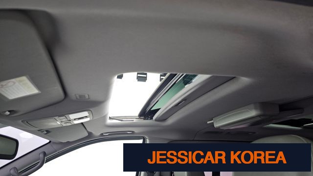 2016 Hyundai Grand Starex - Thumbnail 17