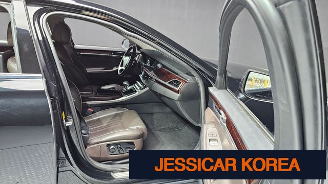 2016 Genesis EQ900 - Thumbnail 4