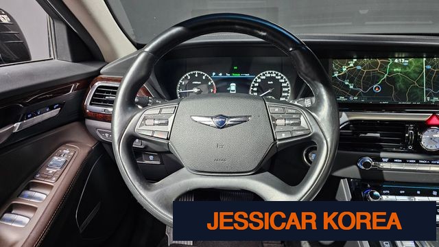 2016 Genesis EQ900 - Thumbnail 15