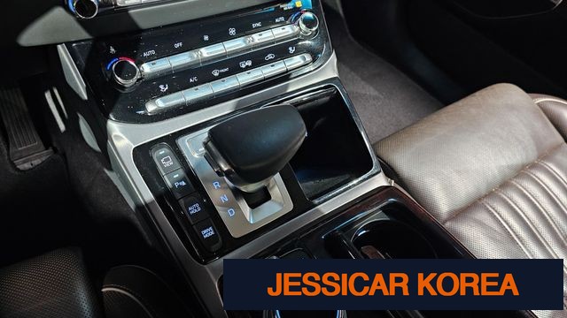 2016 Genesis EQ900 - Thumbnail 18