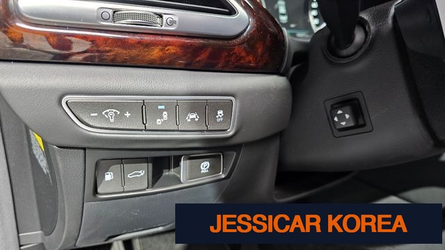 2016 Genesis EQ900 - Thumbnail 20