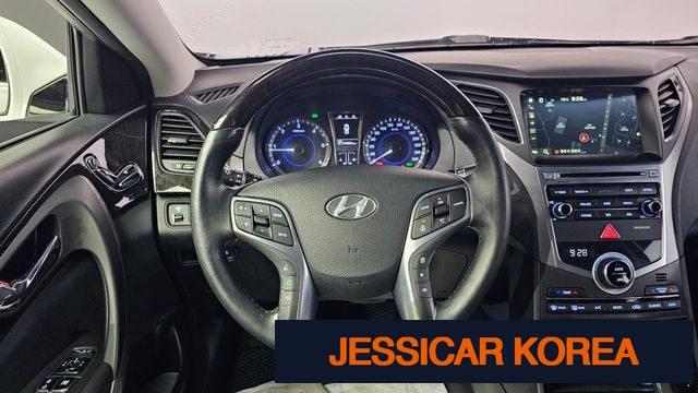 2016 Hyundai Grandeur HG - Thumbnail 3