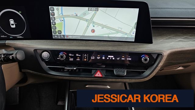 2023 Kia K8 Hybrid - Thumbnail 5