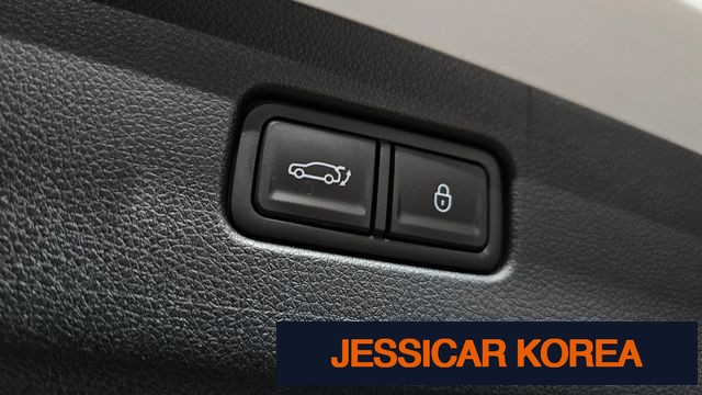 2025 Genesis GV70 - Thumbnail 13