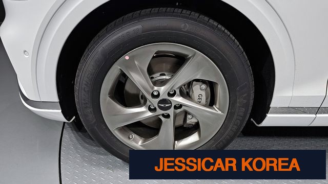 2025 Genesis GV70 - Thumbnail 15