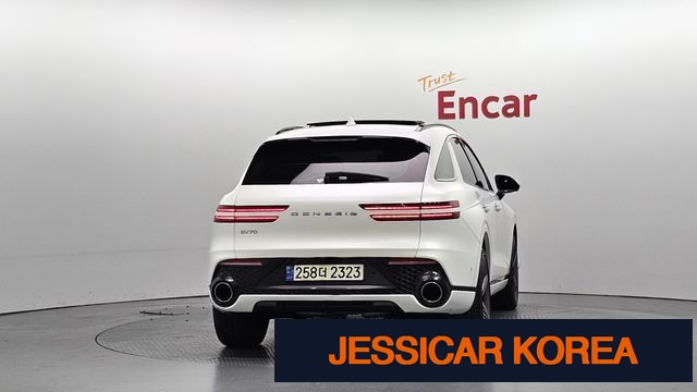 2021 Genesis GV70 - Thumbnail 8