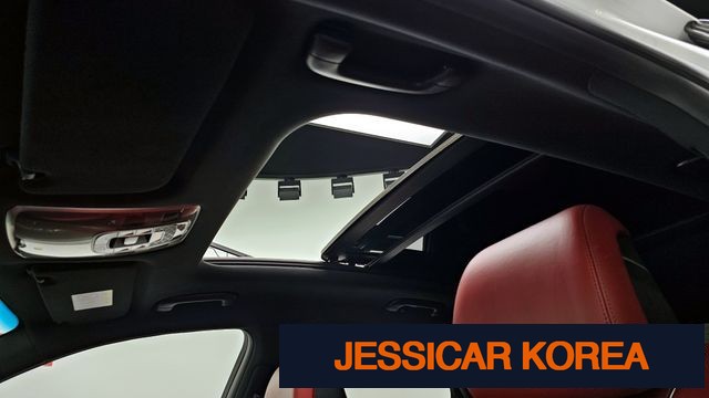 2021 Genesis GV70 - Thumbnail 12
