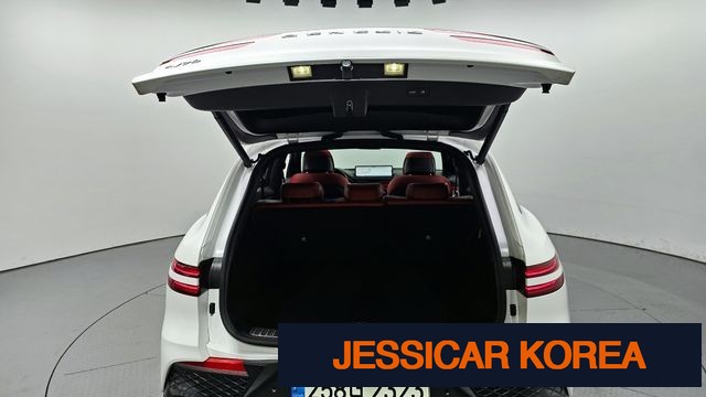 2021 Genesis GV70 - Thumbnail 18