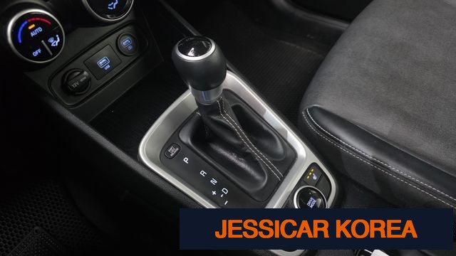 2020 Hyundai Venue - Thumbnail 3
