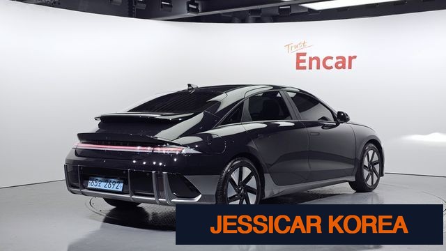 2023 Hyundai Ioniq 6 - Thumbnail 4