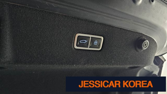 2023 Hyundai Ioniq 6 - Thumbnail 8