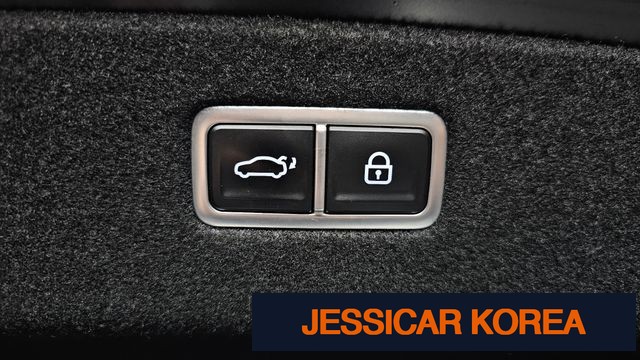 2022 Genesis G90 (RS4) - Thumbnail 7