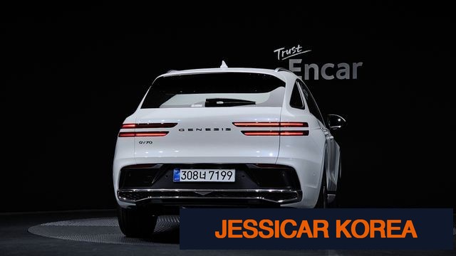 2025 Genesis GV70 - Thumbnail 3