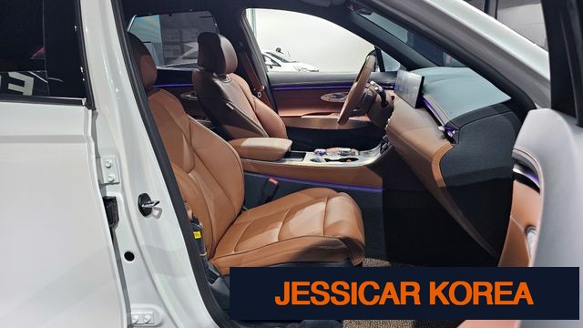 2025 Genesis GV70 - Thumbnail 16