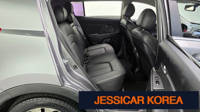 2011 Kia Sportage R - Thumbnail 14