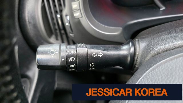 2011 Kia Sportage R - Thumbnail 16