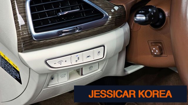2019 Genesis G90 - Thumbnail 7