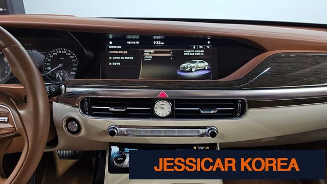2019 Genesis G90 - Thumbnail 8