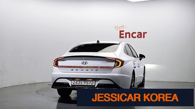 2022 Hyundai Sonata Hybrid (DN8) - Thumbnail 4