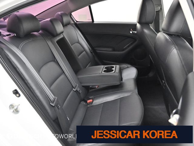 2015 Kia K3 - Thumbnail 19