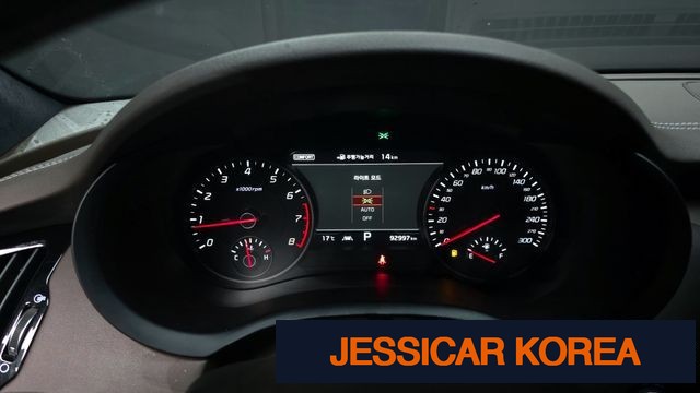 2019 Kia Stinger - Thumbnail 9