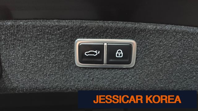 2025 Genesis G80 (RG3) - Thumbnail 4