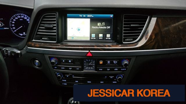 2016 Hyundai Genesis DH - Thumbnail 8