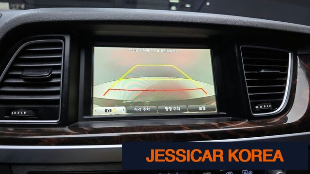 2016 Hyundai Genesis DH - Thumbnail 14