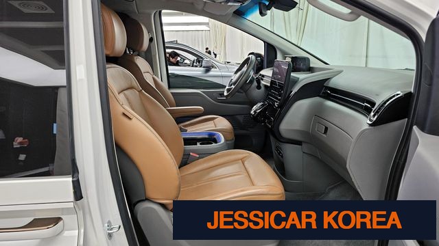 2024 Hyundai Staria - Thumbnail 3