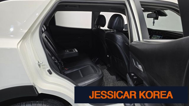 2022 KG Mobility Beautiful Korando - Thumbnail 16