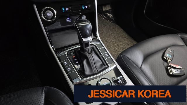 2022 KG Mobility Beautiful Korando - Thumbnail 18