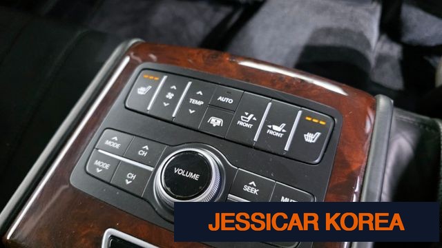 2012 Hyundai Equus (new model) - Thumbnail 2
