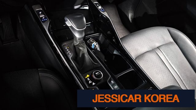 2023 Kia Sorento 4th Gen - Thumbnail 9