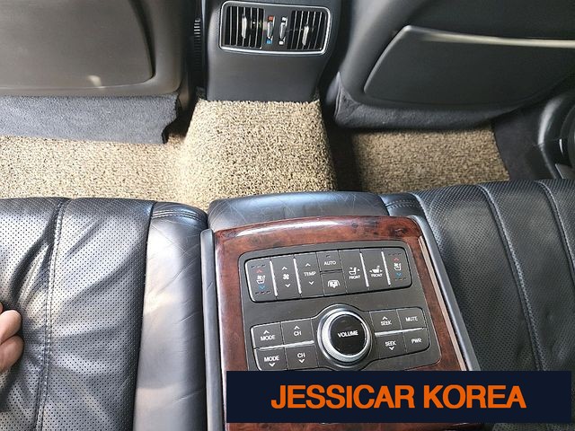 2012 Hyundai Equus (new model) - Thumbnail 4