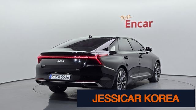2022 Kia K8 - Thumbnail 4