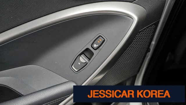 2015 Hyundai Santa Fe DM - Thumbnail 3