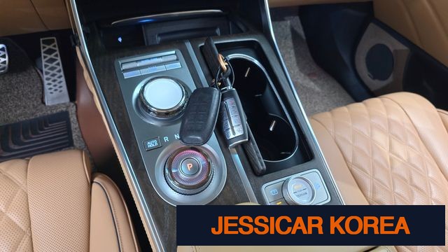 2023 Genesis GV80 - Thumbnail 2