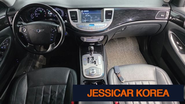 2013 Hyundai Genesis - Thumbnail 6