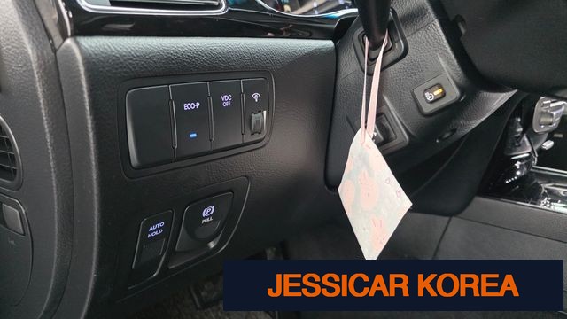 2013 Hyundai Genesis - Thumbnail 8