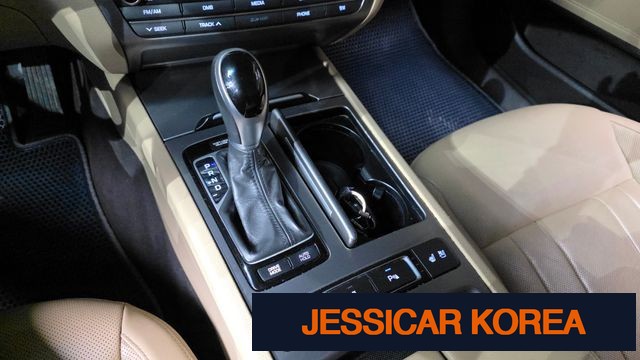 2016 Hyundai Genesis DH - Thumbnail 18