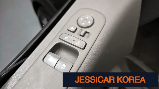 2023 Hyundai Staria - Thumbnail 9