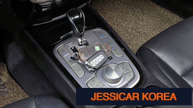 2012 Hyundai Genesis - Thumbnail 8