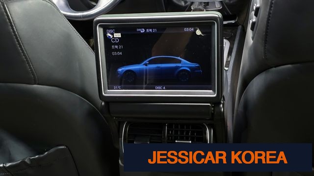 2012 Hyundai Genesis - Thumbnail 18